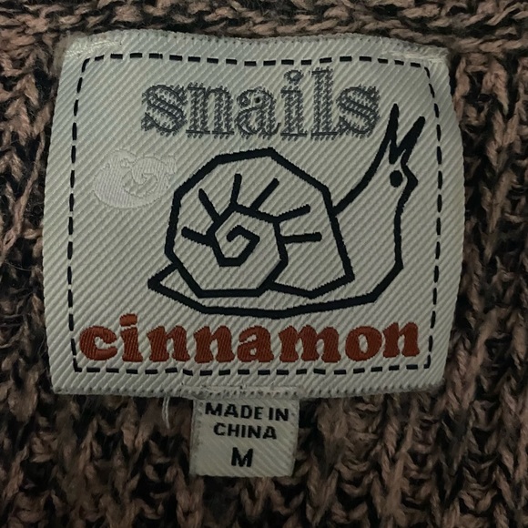 Snails & Cinnamon Sweater - Picture 12 of 12